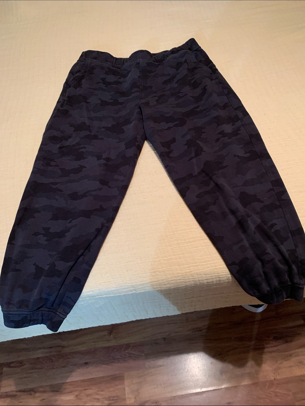 lululemon athletica Women's Navy Camo Jogger Pants
